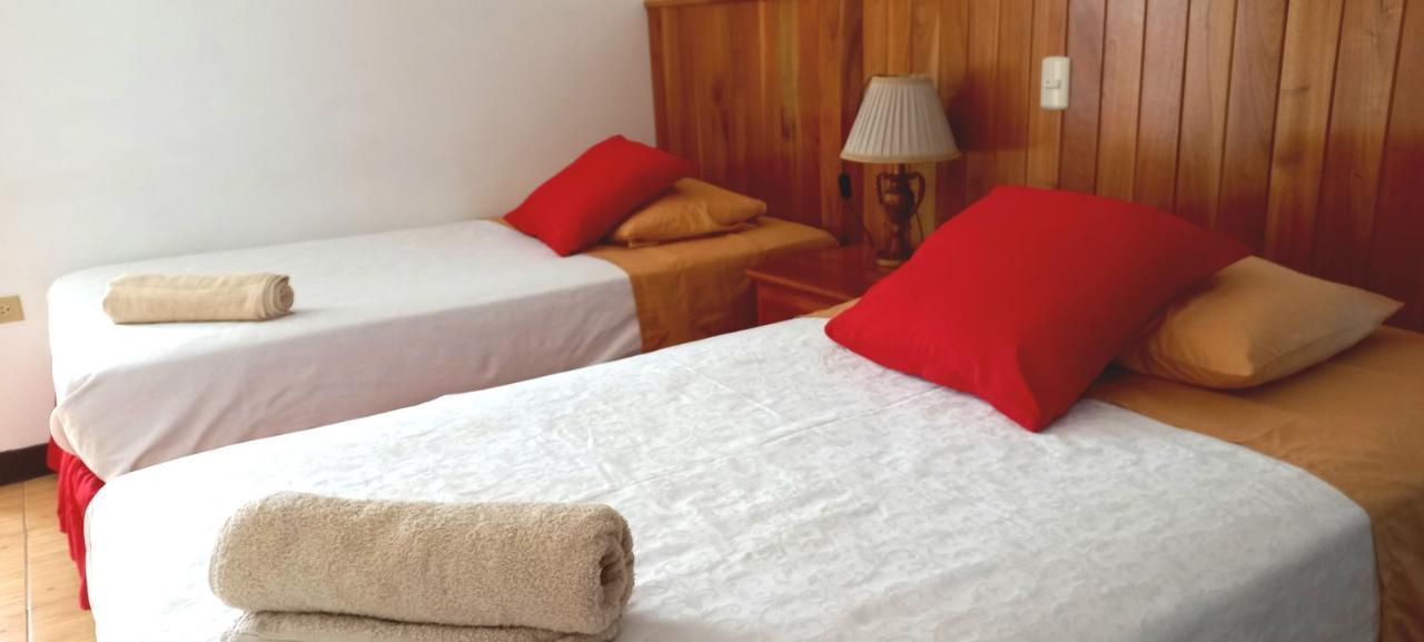 Hotel Sula Sula Puerto Villamil Buitenkant foto
