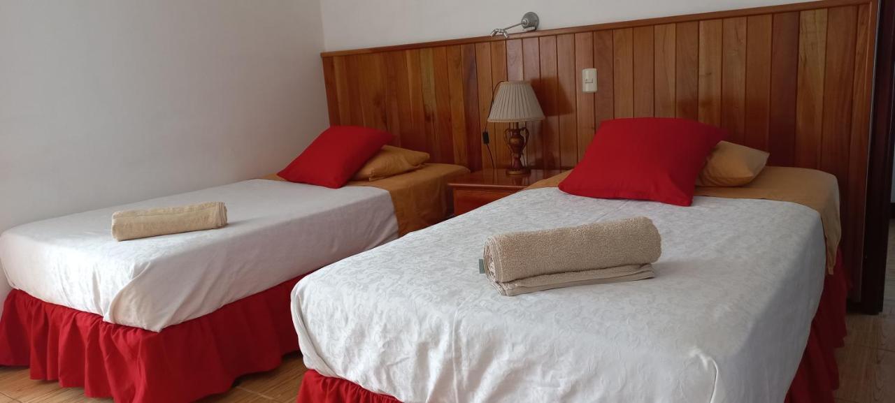 Hotel Sula Sula Puerto Villamil Buitenkant foto