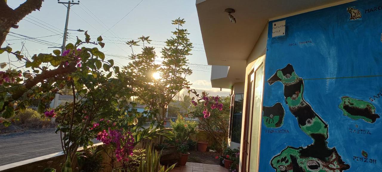 Hotel Sula Sula Puerto Villamil Buitenkant foto