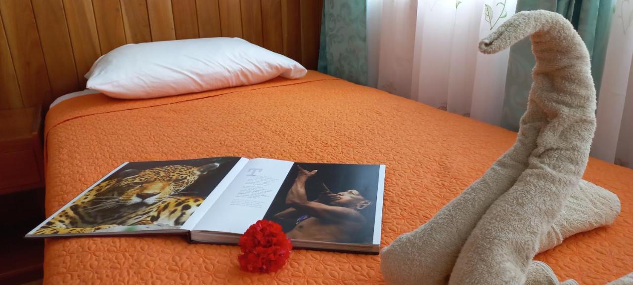 Hotel Sula Sula Puerto Villamil Buitenkant foto