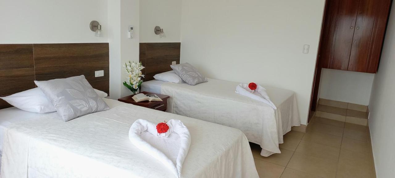 Hotel Sula Sula Puerto Villamil Buitenkant foto