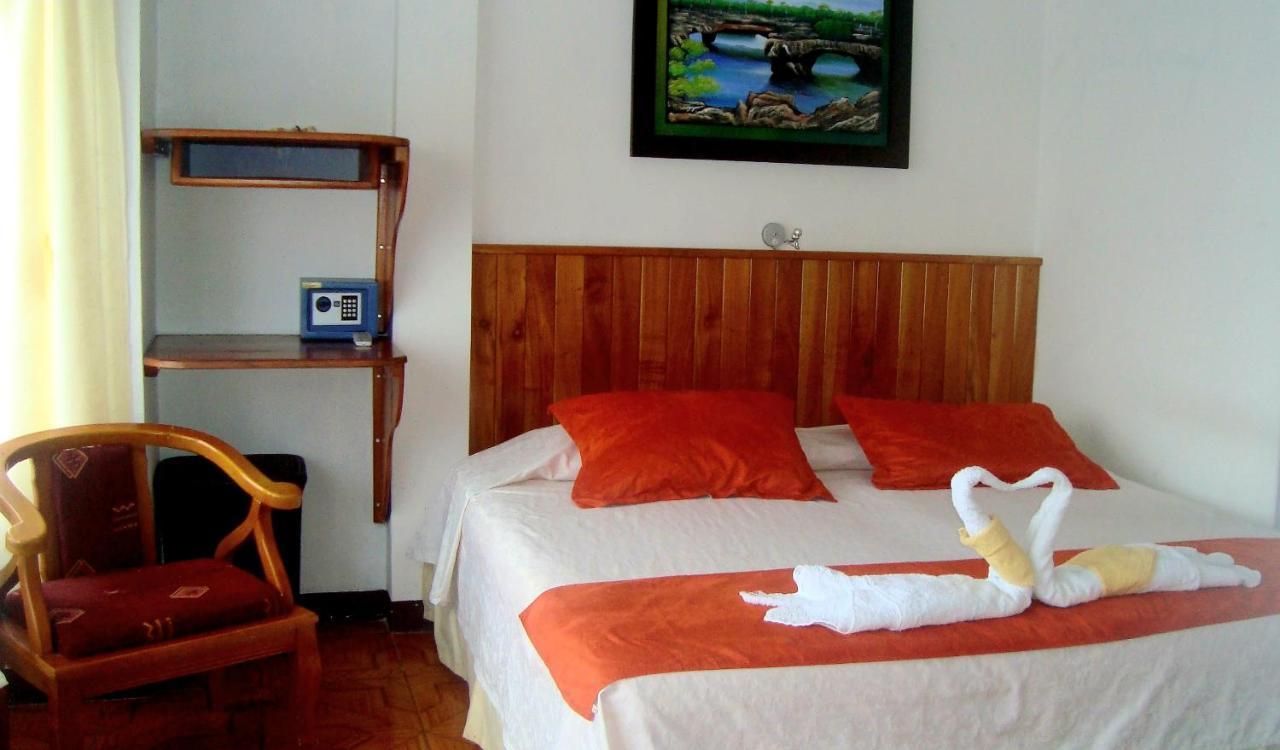 Hotel Sula Sula Puerto Villamil Buitenkant foto